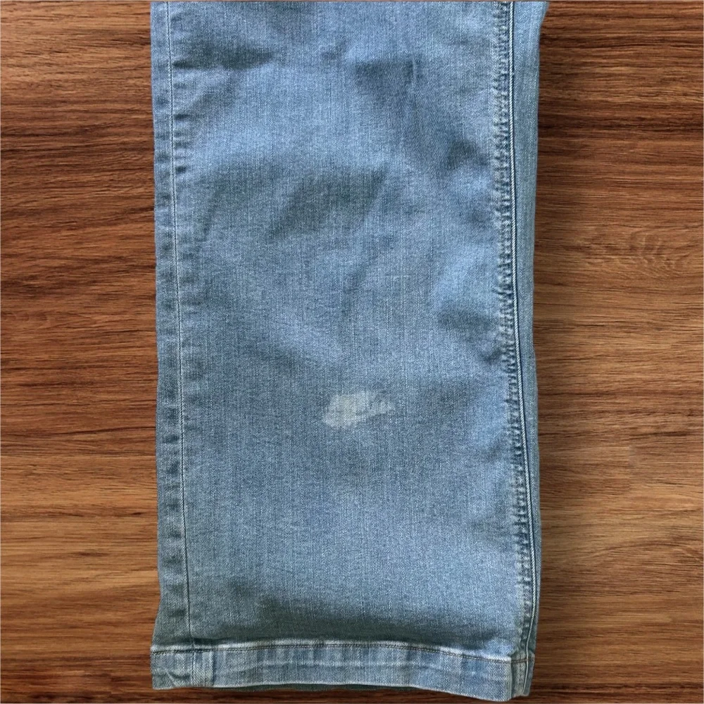 J.Crew Mercantile Size 31 Wide Leg Cropped Jeans Light Blue Denim Pockets Flaw